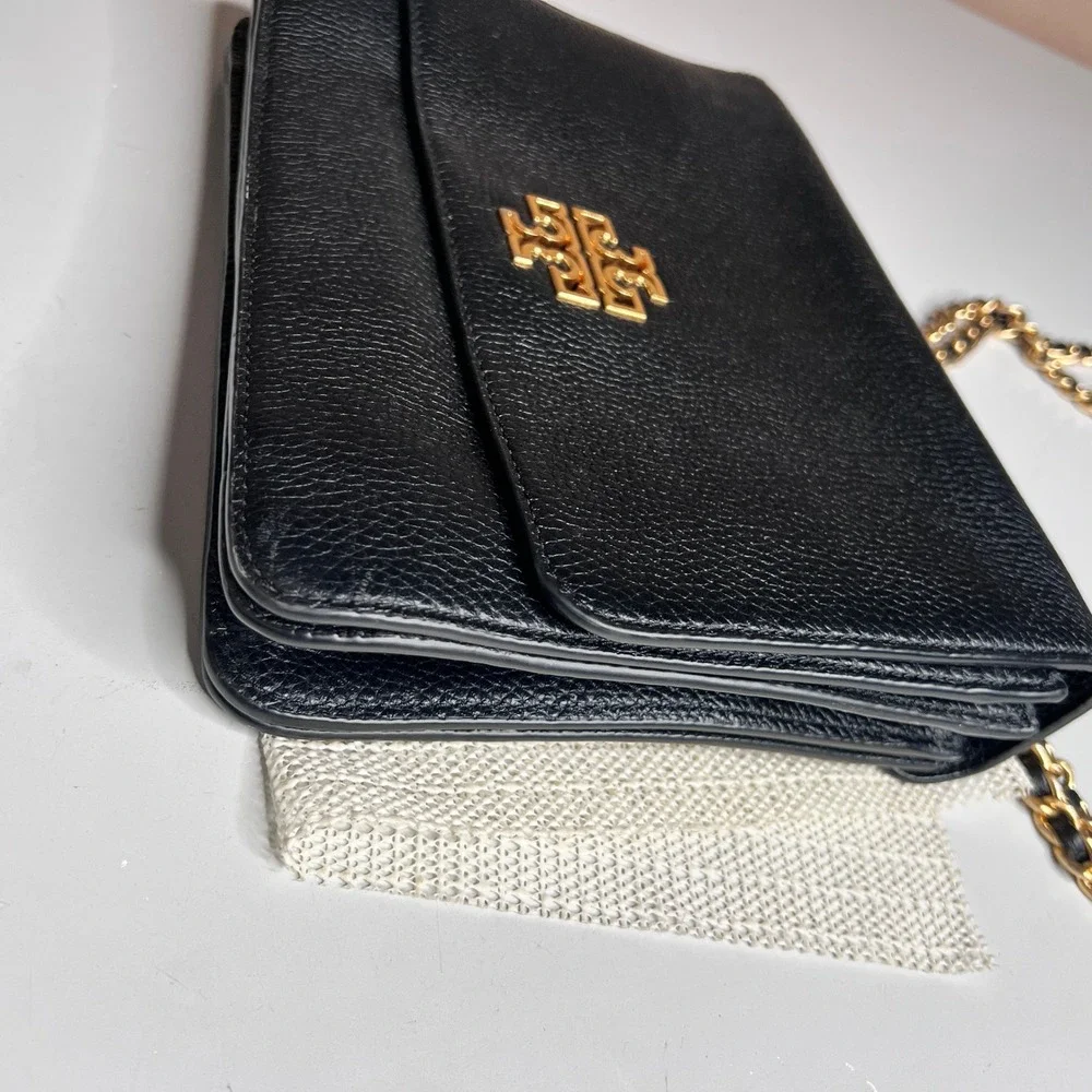 Tory Burch Britten Combo Crossbody Bag Black‎ Pebbled Leather Gold Chain Logo